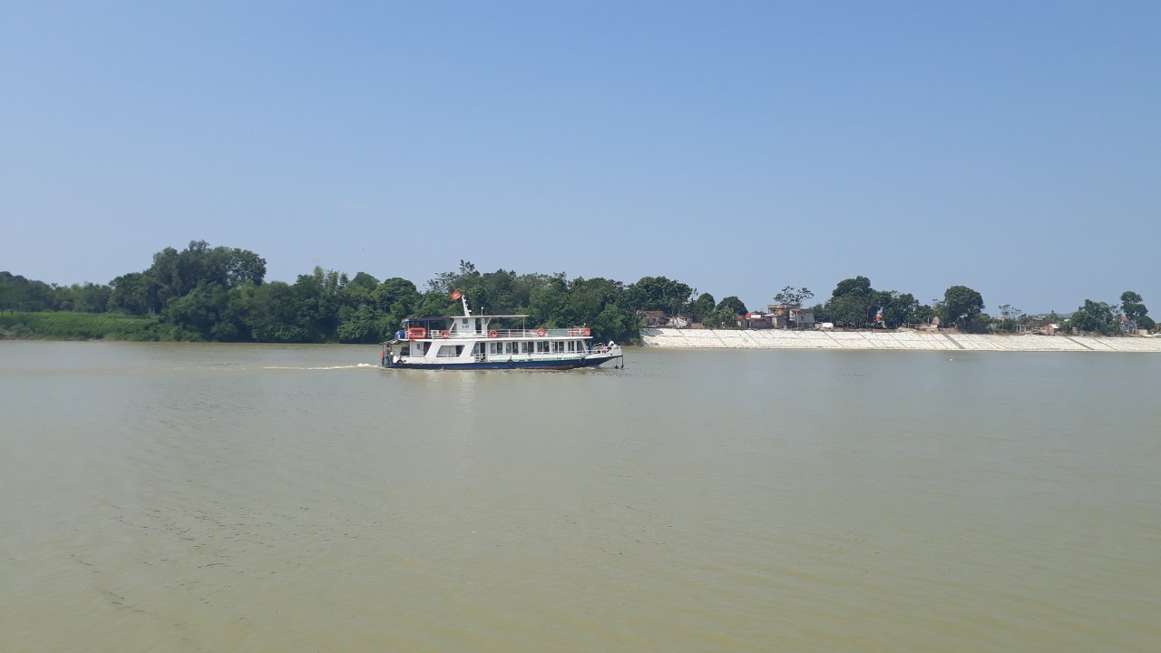 Thanh Hoa Adventure on VIP Cruise in Ma river 1/2 day
